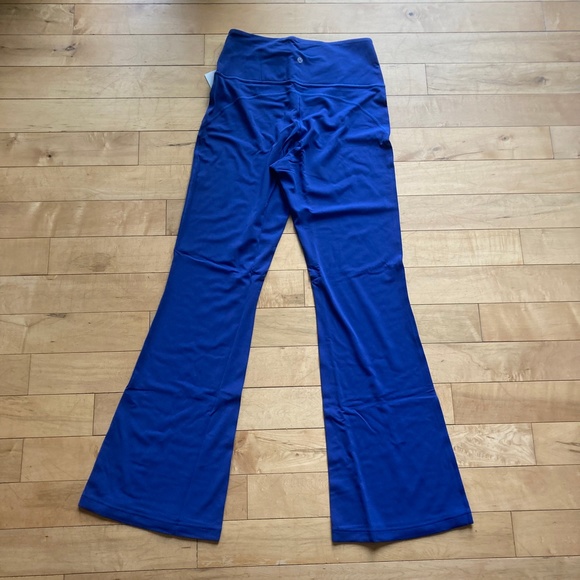 NWT Lululemon Groove Super-High-Rise Flared Pant Nulu - Picture 7 of 9